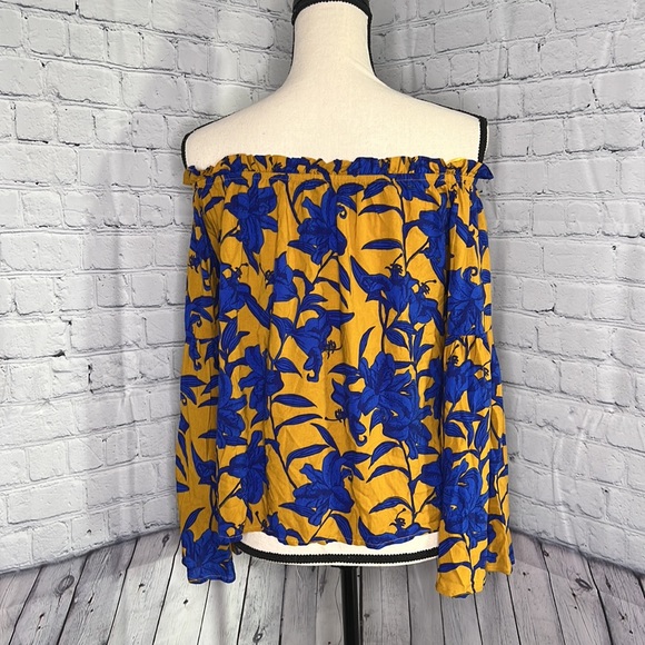 Fashion Nova Off The Shoulder Blouse - Picture 2 of 4